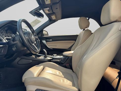 Used 2016 BMW M235i Convertible w/ Technology Package image 16