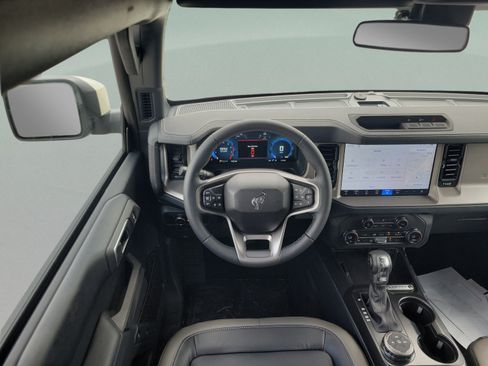 New 2026 Ford Bronco Outer Banks AWD/4WD image 5