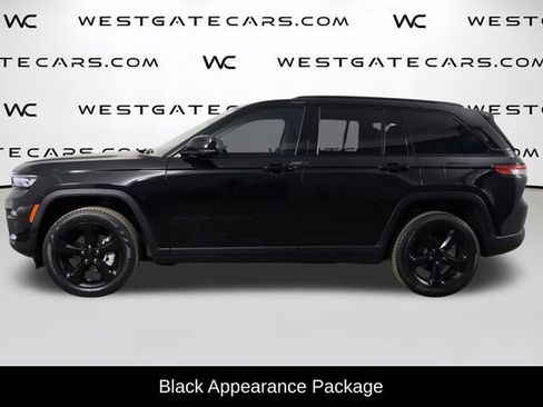 Used 2023 Jeep Grand Cherokee Limited w/ Black Appearance Package image 5
