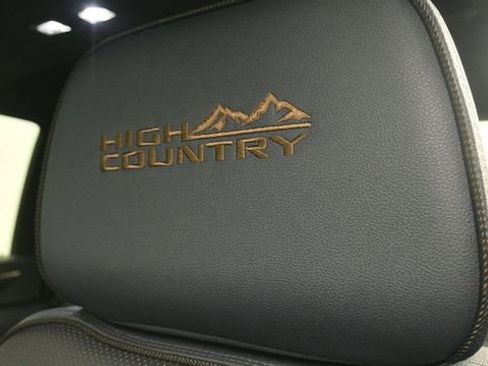 Used 2024 Chevrolet Silverado 2500 High Country w/ High Country Premium Package AWD/4WD image 25