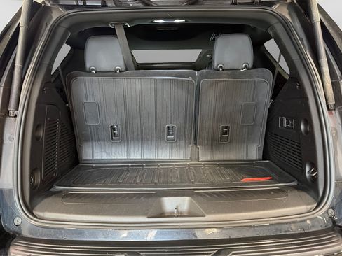 Used 2022 GMC Yukon SLT w/ SLT Premium Package AWD/4WD image 49