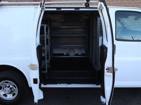 Used 2020 Chevrolet Express 2500 w/ Enhanced Convenience Package image 17