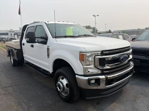 Used 2022 Ford F350 XLT w/ Snow Plow Prep Package AWD/4WD image 2