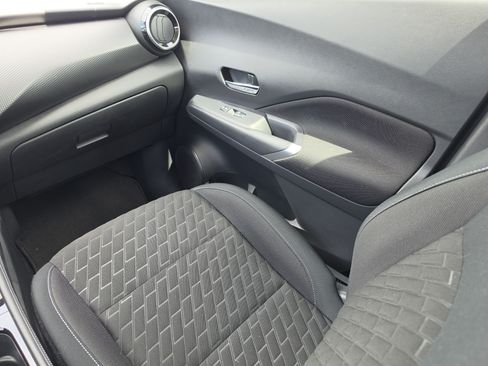 Used 2023 Nissan Kicks SV FWD image 21