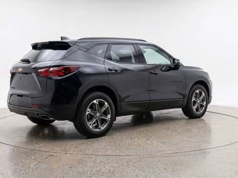 Used 2025 Chevrolet Blazer LT FWD image 9