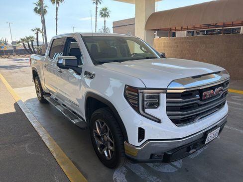 Used 2022 GMC Sierra 1500 SLT w/ SLT Premium Package image 3