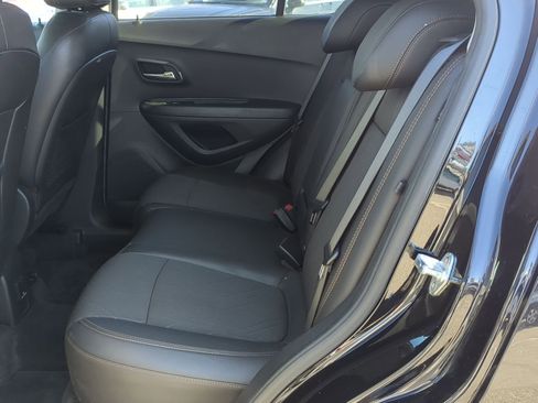 Used 2019 Chevrolet Trax LT w/ LT Convenience Package image 20