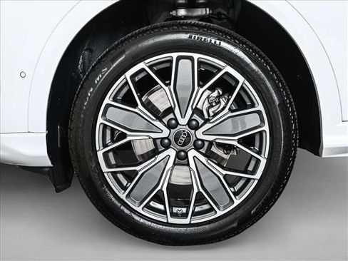 Certified 2025 Audi Q5 Premium w/ Premium Plus AWD/4WD image 25