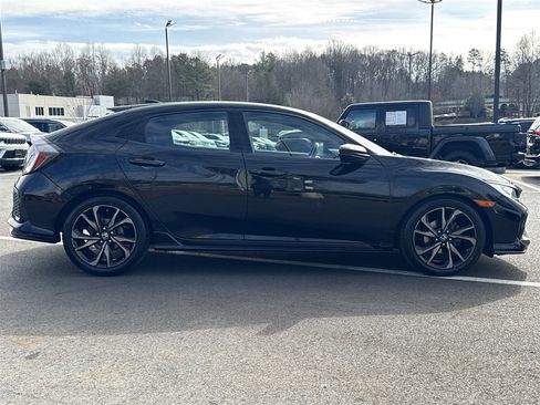 Used 2019 Honda Civic Sport image 6