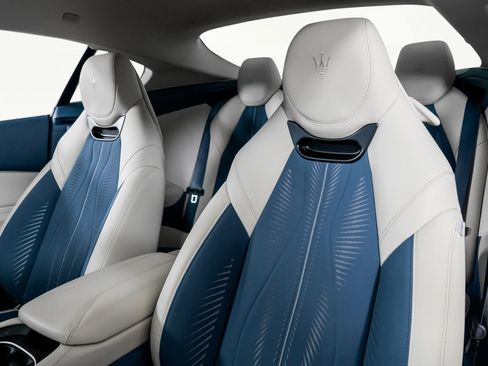 Used 2024 Maserati GranTurismo Folgore image 3