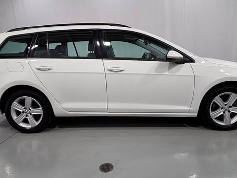 Used 2018 Volkswagen Golf SE FWD image 5