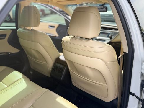 Used 2014 Toyota Avalon XLE Premium FWD image 91