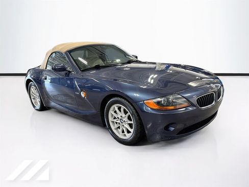 Used 2003 BMW Z4 2.5i RWD image 3