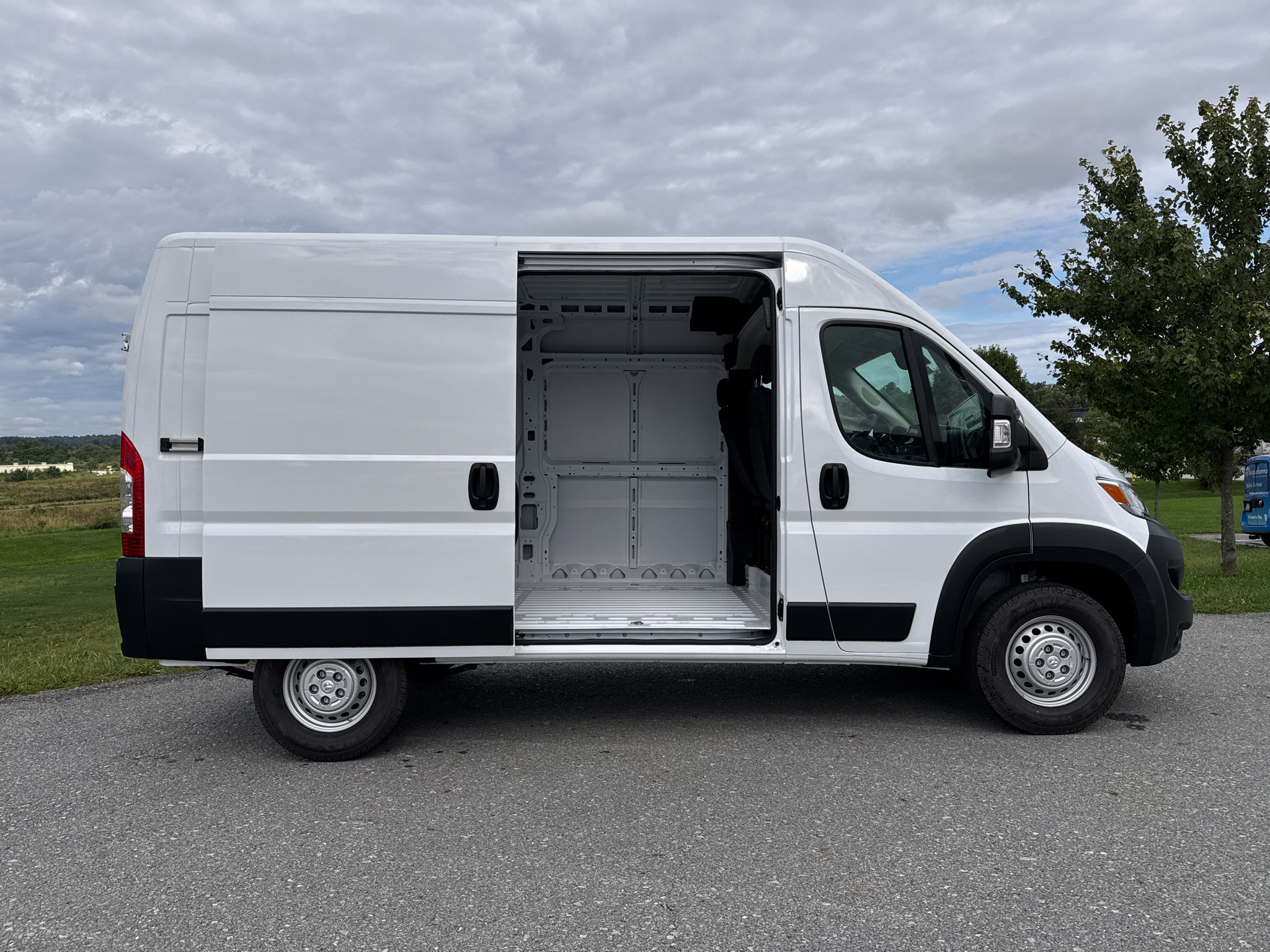 New 2026 RAM ProMaster 1500 w/ Convenience Group FWD image 13