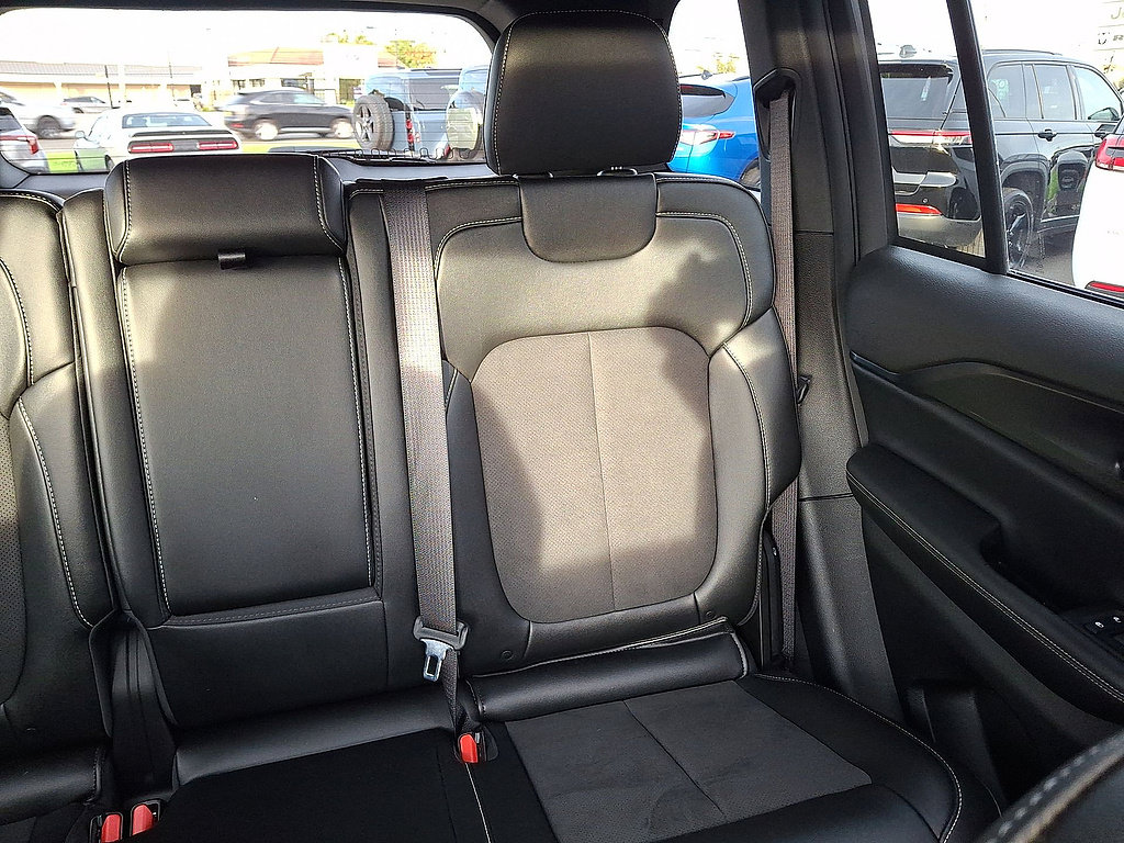 Used 2024 Jeep Grand Cherokee Altitude AWD/4WD image 14