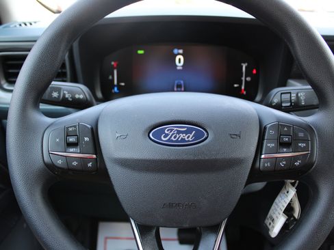 New 2025 Ford Maverick XL image 15