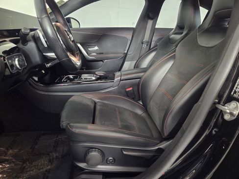 Used 2022 Mercedes-Benz CLA 250 image 11