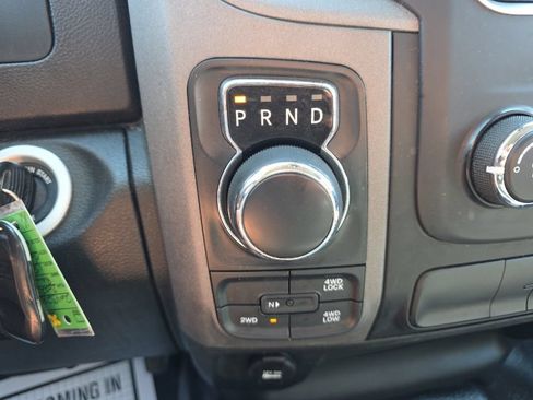 Used 2022 RAM 1500 Tradesman w/ Chrome Appearance Group AWD/4WD image 27