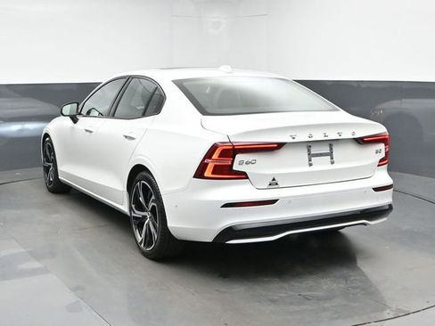 Used 2025 Volvo S60 B5 Plus FWD image 8