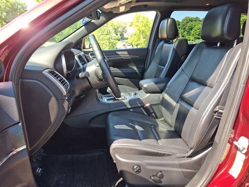 Used 2018 Jeep Grand Cherokee Limited AWD/4WD image 14
