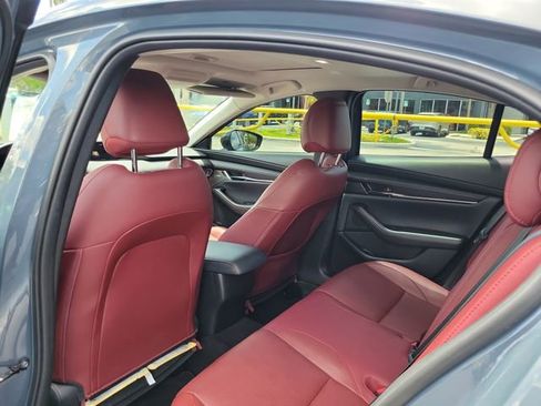 Used 2022 MAZDA MAZDA3 s FWD image 10