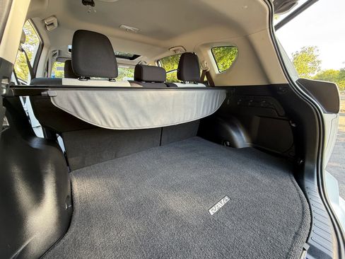 Used 2016 Toyota RAV4 XLE FWD image 31