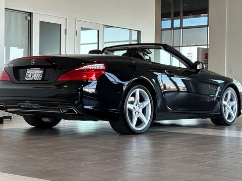 Used 2014 Mercedes-Benz SL 550 image 4
