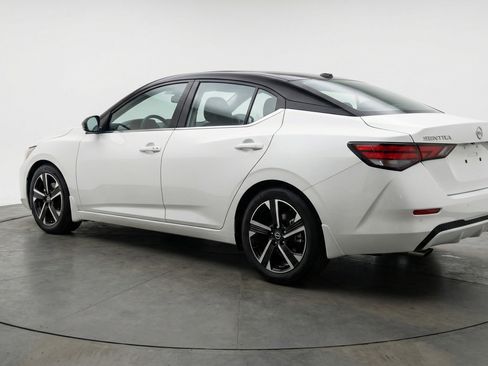 Used 2025 Nissan Sentra SV FWD image 6