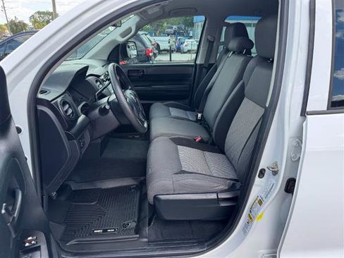 Used 2017 Toyota Tundra SR image 9