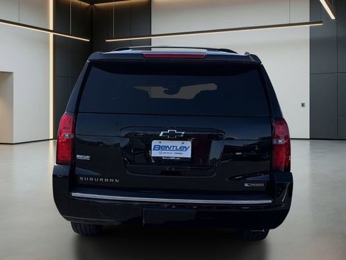 Used 2017 Chevrolet Suburban Premier AWD/4WD image 4