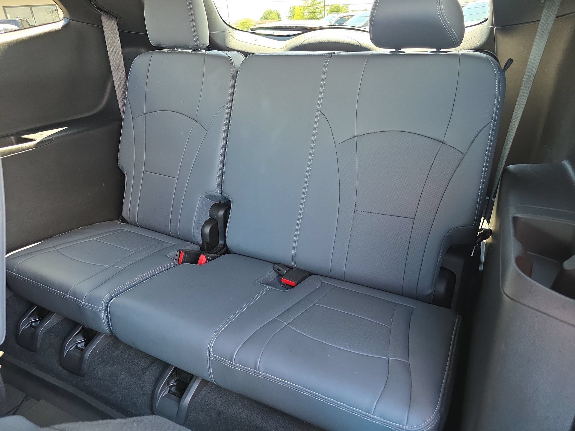 Used 2023 Buick Enclave Essence w/ Experience Buick Package FWD image 12