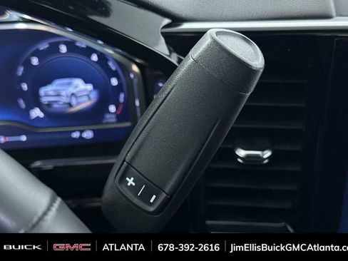 Used 2025 Chevrolet Silverado 1500 LT image 17