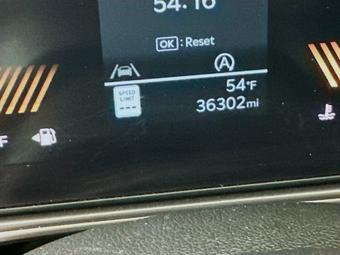 Used 2024 Kia Sorento S AWD/4WD image 13