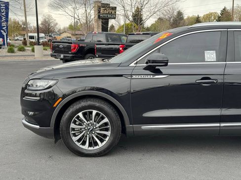 Used 2023 Lincoln Nautilus AWD w/ Premium Package image 4