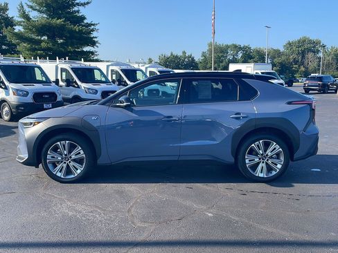Used 2024 Subaru Solterra w/ Touring Package AWD/4WD image 2
