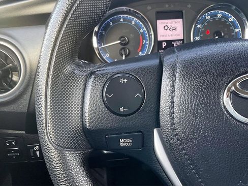 Used 2017 Toyota Corolla L image 18