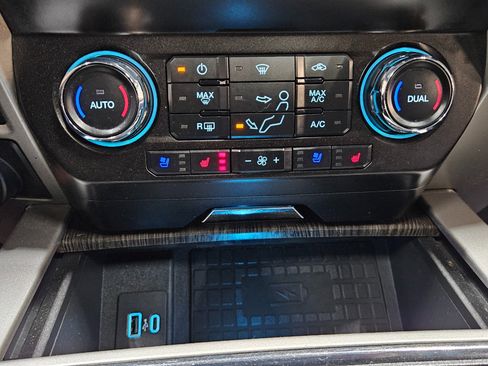 Used 2021 Ford F250 Lariat w/ Tremor Off-Road Package image 35