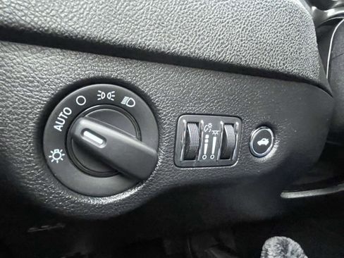 Used 2023 Dodge Charger SXT w/ Blacktop Package image 30