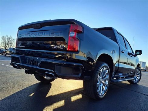 Used 2019 Chevrolet Silverado 1500 High Country w/ Technology Package image 42