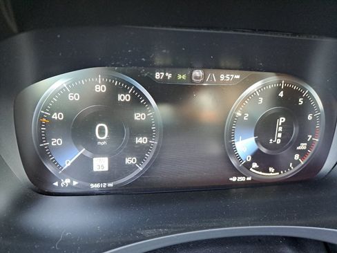 Used 2017 Volvo S90 T6 Momentum w/ Vision Package AWD/4WD image 24