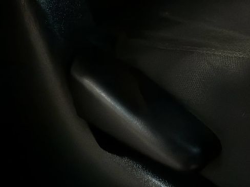 Used 2016 Toyota Tacoma SR5 AWD/4WD image 11