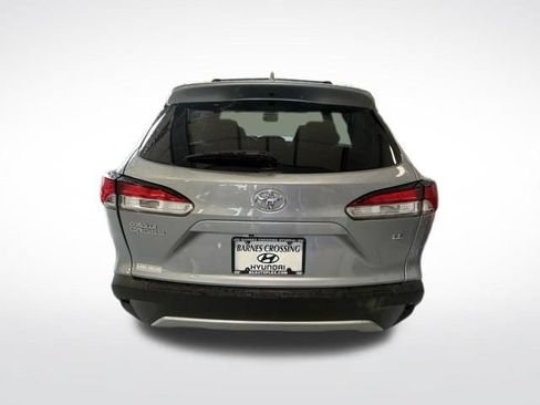 Used 2024 Toyota Corolla Cross LE FWD image 4
