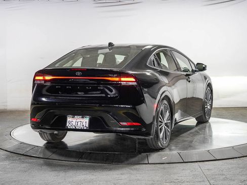 Certified 2023 Toyota Prius XLE FWD image 4