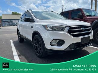 Used 2017 Ford Escape SE w/ Equipment Group 201A image 1