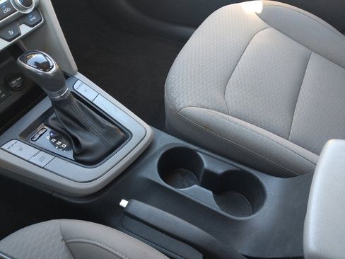 Used 2020 Hyundai Elantra Value Edition image 26