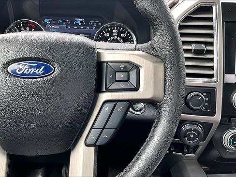 Used 2016 Ford F150 Platinum w/ Equipment Group 701A Luxury AWD/4WD image 25