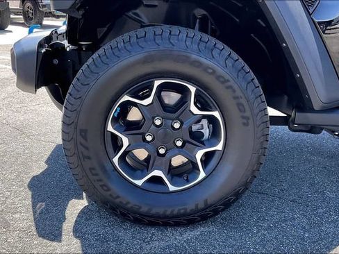 Used 2023 Jeep Wrangler Unlimited Rubicon 4xe w/ Safety Group AWD/4WD image 8