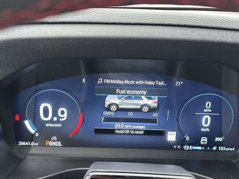 Used 2025 Ford Explorer ST-Line image 16