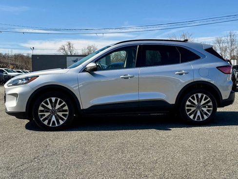 Used 2020 Ford Escape Titanium image 6