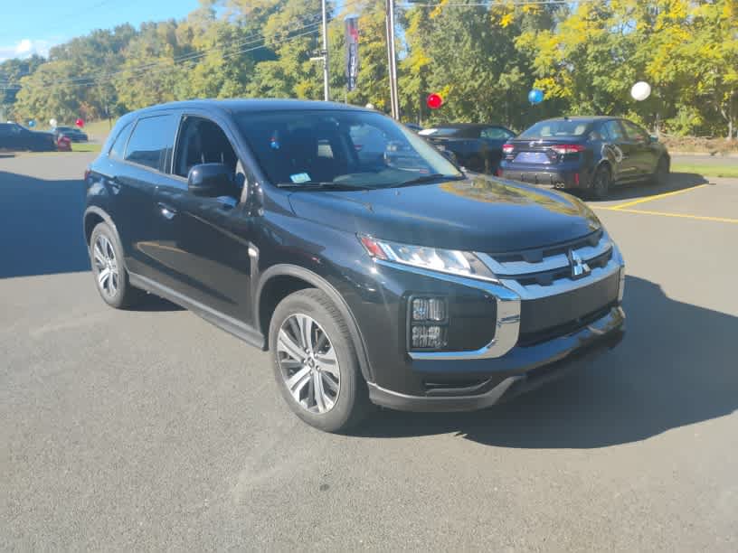 Used 2025 Mitsubishi Outlander Sport ES AWD/4WD image 2
